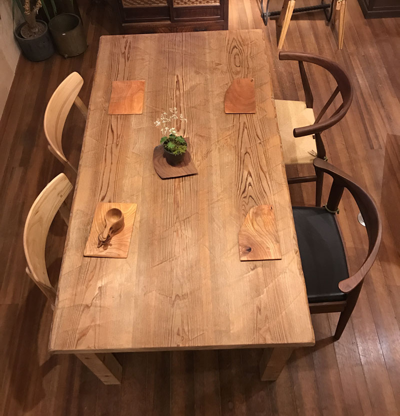 八溝杉材を使ったテーブル - jizai（じざい）工房 - 栃木那須の無垢材